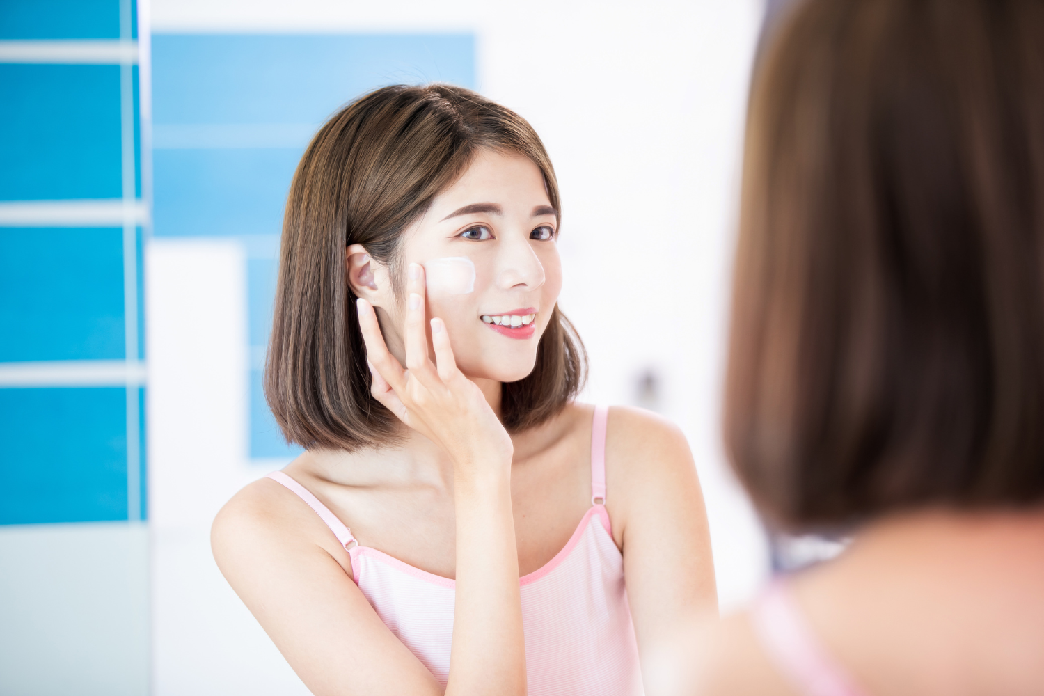 Say Goodbye to Pilling: Achieving Smooth Face Cream Application